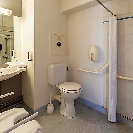 מלון B&B Hotel Montauban 2*