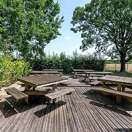B&B Hotel Montauban מלון